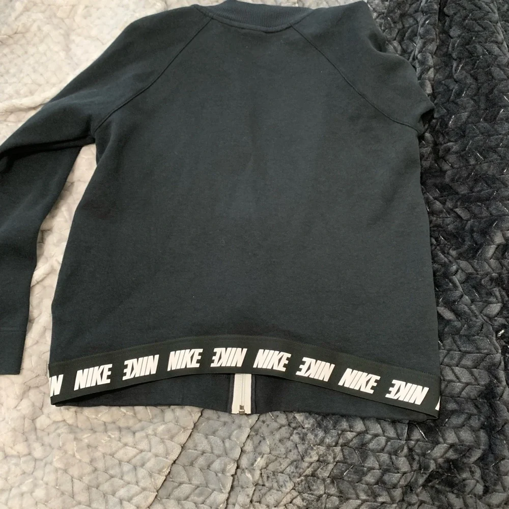 Nike Jacket - Picture 4 of 4